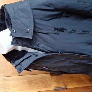 🌟 BCBGeneration Faux-Fur Trim Hooded Anorak Puffer Coat in black. XL